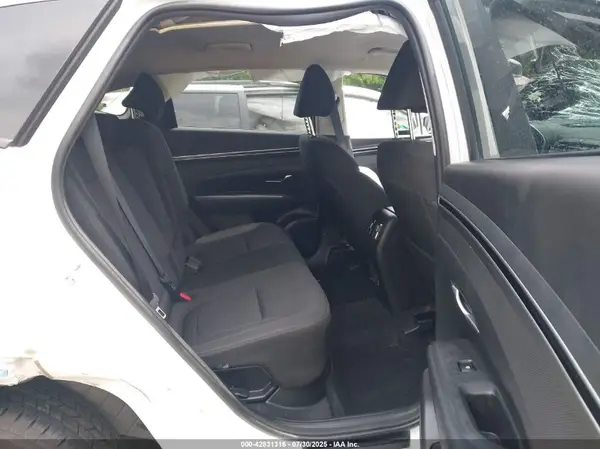 KM8JBCA11NU049873 2022 HYUNDAI TUCSON - Image 8