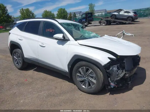 KM8JBCA12NU024674 2022 HYUNDAI TUCSON - Image 1