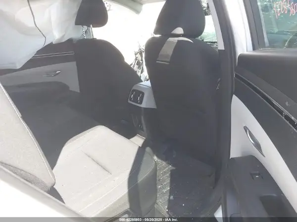 KM8JBCA12NU024674 2022 HYUNDAI TUCSON - Image 8