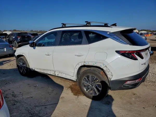 KM8JBCA12NU025694 2022 HYUNDAI TUCSON - Image 2