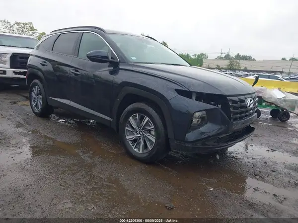 KM8JBCA12NU079061 2022 HYUNDAI TUCSON - Image 1
