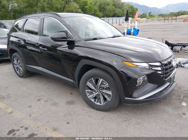 KM8JBCA13NU024280 2022 HYUNDAI TUCSON - Image 1