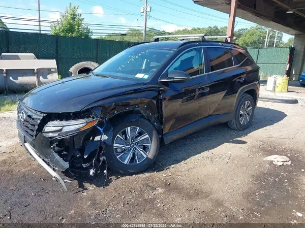 KM8JBCA13NU037949 2022 HYUNDAI TUCSON - Image 2