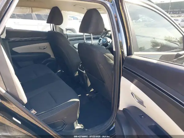 KM8JBCA13NU037949 2022 HYUNDAI TUCSON - Image 8