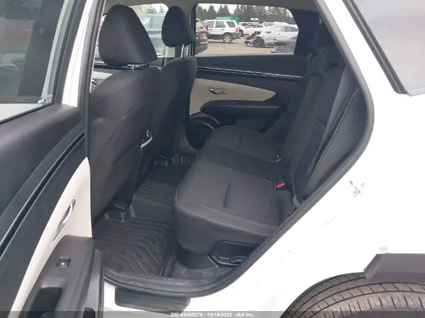 KM8JBCA13NU042553 2022 HYUNDAI TUCSON - Image 8