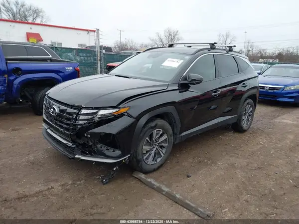 KM8JBCA13NU068361 2022 HYUNDAI TUCSON - Image 2
