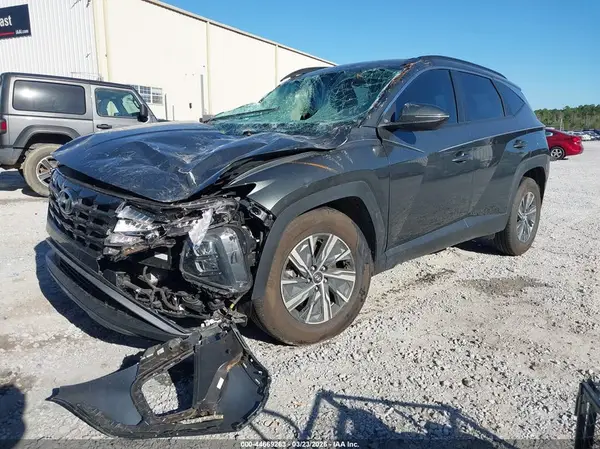 KM8JBCA14NU010789 2022 HYUNDAI TUCSON - Image 2