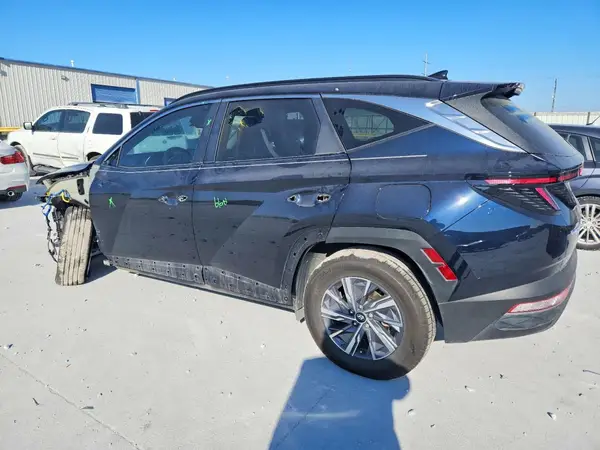 KM8JBCA14NU076632 2022 HYUNDAI TUCSON - Image 2