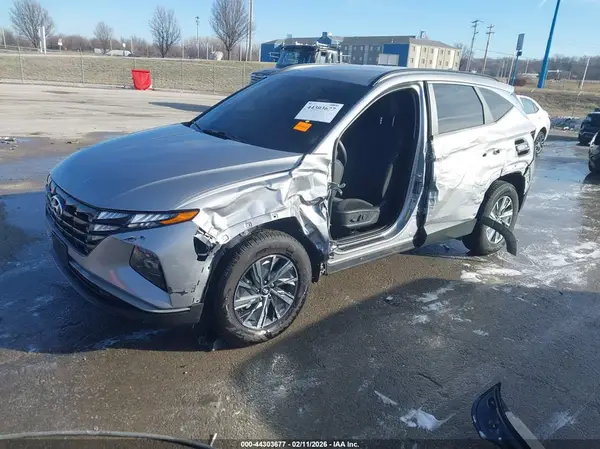KM8JBCA15NU014088 2022 HYUNDAI TUCSON - Image 2
