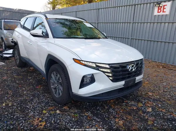 KM8JBCA15NU024720 2022 HYUNDAI TUCSON - Image 1