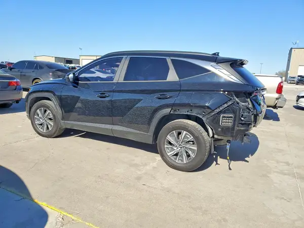 KM8JBCA15NU025785 2022 HYUNDAI TUCSON - Image 2
