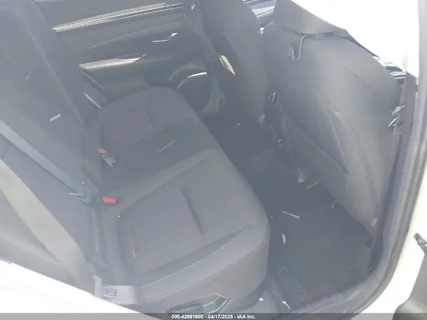 KM8JBCA15NU031537 2022 HYUNDAI TUCSON - Image 8