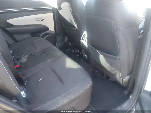 KM8JBCA15NU038973 2022 HYUNDAI TUCSON - Image 8
