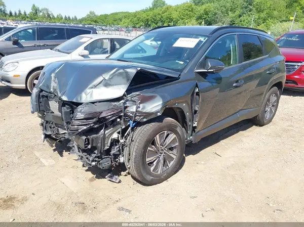 KM8JBCA15NU040979 2022 HYUNDAI TUCSON - Image 2