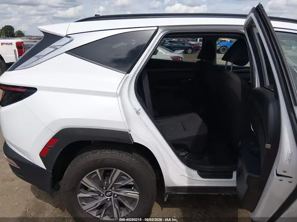 KM8JBCA15NU082777 2022 HYUNDAI TUCSON - Image 8