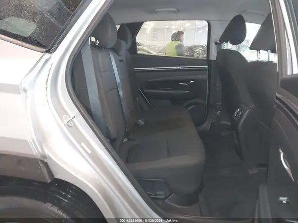 KM8JBCA16NU027304 2022 HYUNDAI TUCSON - Image 8