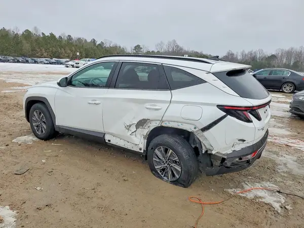 KM8JBCA16NU045706 2022 HYUNDAI TUCSON - Image 2
