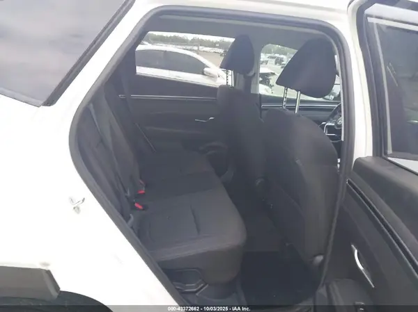 KM8JBCA16NU047410 2022 HYUNDAI TUCSON - Image 8