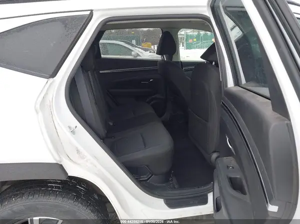 KM8JBCA17NU010995 2022 HYUNDAI TUCSON - Image 8