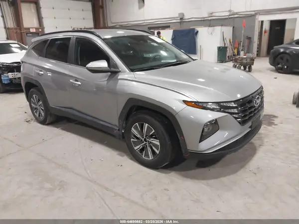 KM8JBCA17NU019812 2022 HYUNDAI TUCSON - Image 1