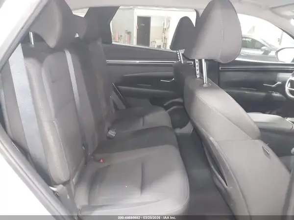 KM8JBCA17NU019812 2022 HYUNDAI TUCSON - Image 8