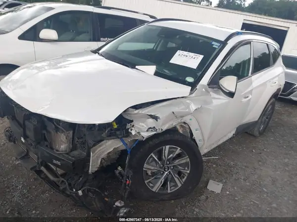 KM8JBCA17NU020684 2022 HYUNDAI TUCSON - Image 2