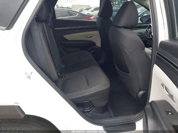 KM8JBCA17NU052955 2022 HYUNDAI TUCSON - Image 8