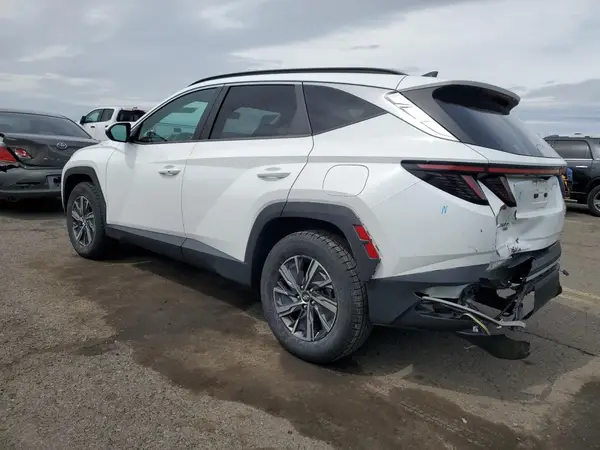 KM8JBCA18NU010925 2022 HYUNDAI TUCSON - Image 2