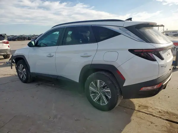 KM8JBCA18NU013288 2022 HYUNDAI TUCSON - Image 2