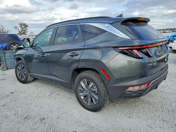 KM8JBCA18NU018541 2022 HYUNDAI TUCSON - Image 2