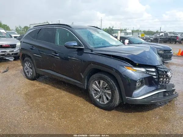 KM8JBCA18NU081395 2022 HYUNDAI TUCSON - Image 1