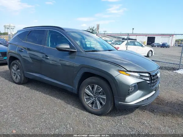 KM8JBCA19NU020489 2022 HYUNDAI TUCSON - Image 1