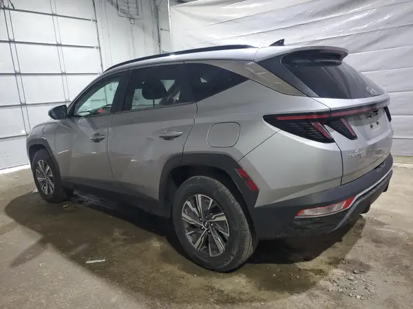 KM8JBCA19NU024381 2022 HYUNDAI TUCSON - Image 2