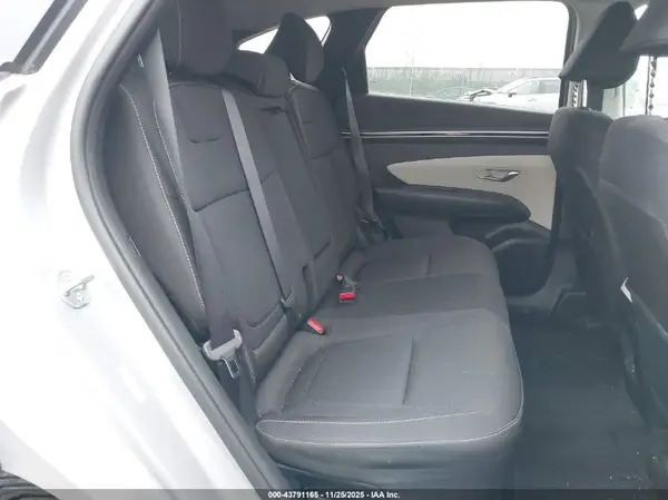 KM8JBCA19NU024820 2022 HYUNDAI TUCSON - Image 8