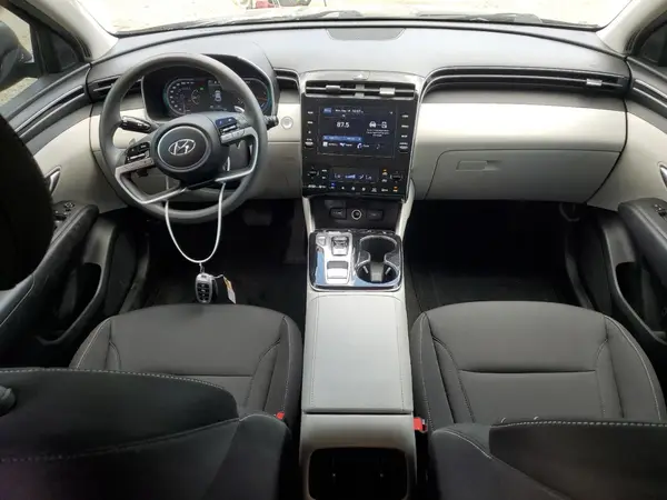KM8JBCA19NU040595 2022 HYUNDAI TUCSON - Image 8