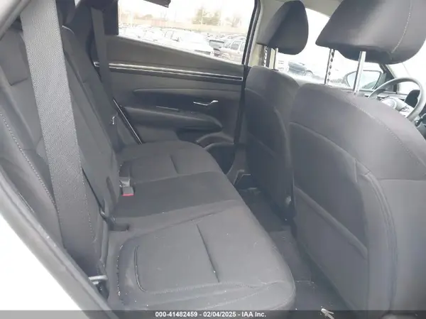 KM8JBCA19NU044095 2022 HYUNDAI TUCSON - Image 8
