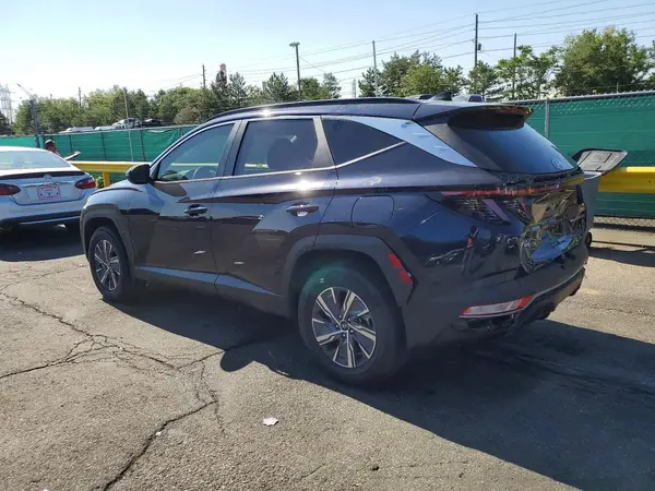 KM8JBCA19NU075055 2022 HYUNDAI TUCSON - Image 2