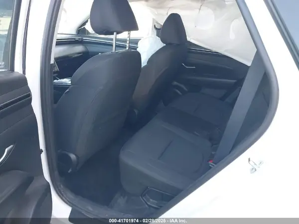 KM8JBCA19NU075377 2022 HYUNDAI TUCSON - Image 8