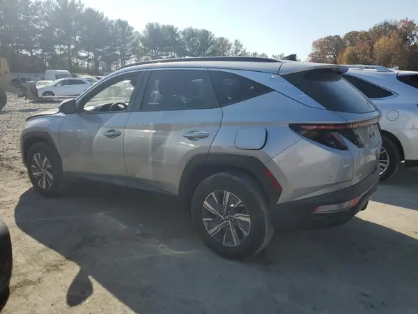 KM8JBCA19NU077520 2022 HYUNDAI TUCSON - Image 2