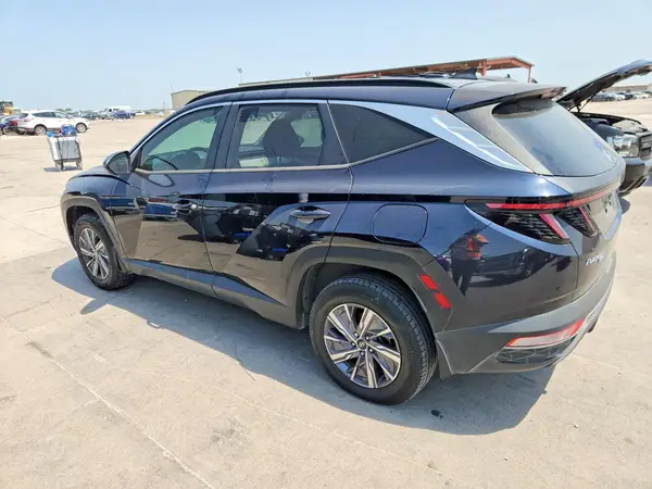 KM8JBCA1XNU031775 2022 HYUNDAI TUCSON - Image 2