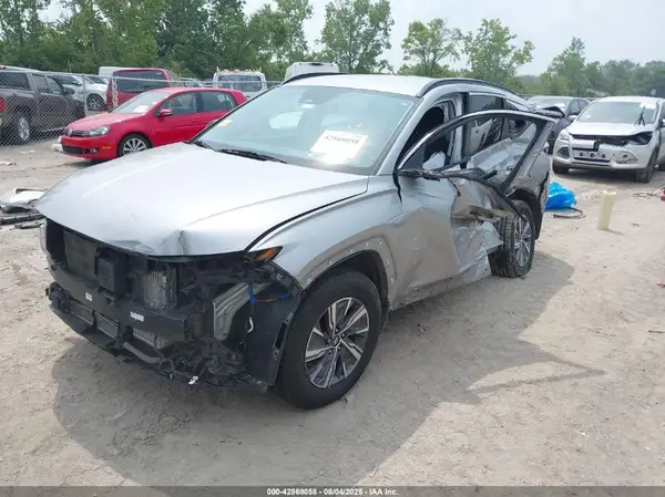 KM8JBCA1XNU077977 2022 HYUNDAI TUCSON - Image 2