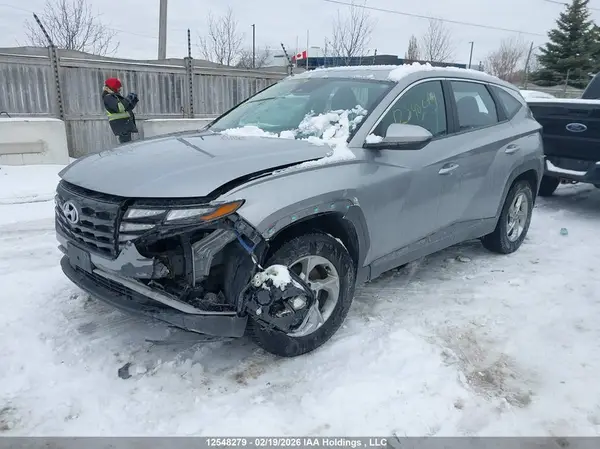 KM8JBCAE0NU050273 2022 HYUNDAI TUCSON - Image 2