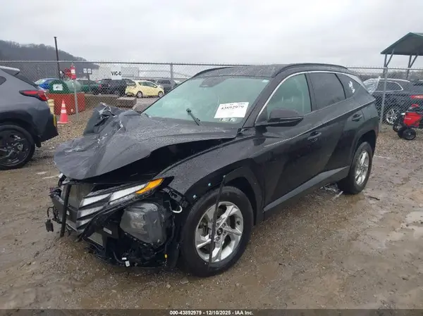 KM8JBCAE1NU020327 2022 HYUNDAI TUCSON - Image 2