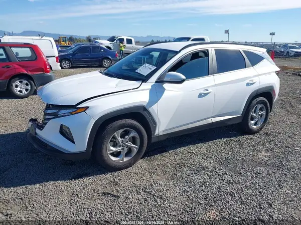 KM8JBCAE2NU018781 2022 HYUNDAI TUCSON - Image 2