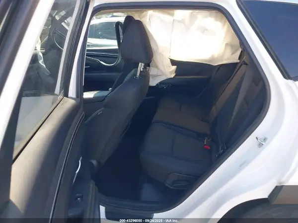 KM8JBCAE3NU166406 2022 HYUNDAI TUCSON - Image 8