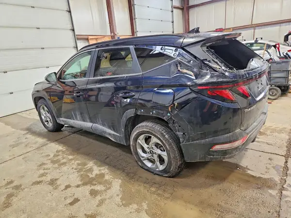 KM8JBCAE6NU025670 2022 HYUNDAI TUCSON - Image 2