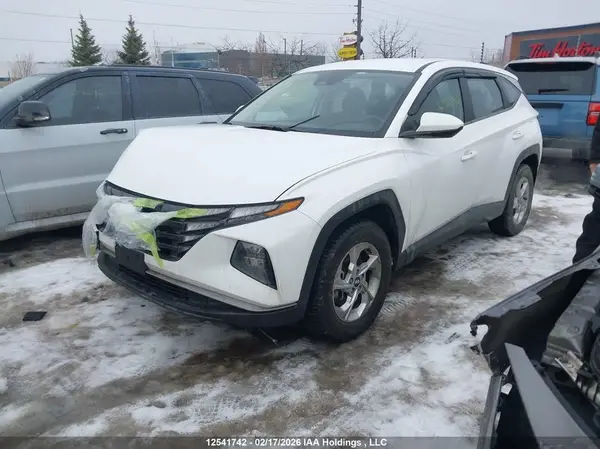 KM8JBCAE6NU038399 2022 HYUNDAI TUCSON - Image 2