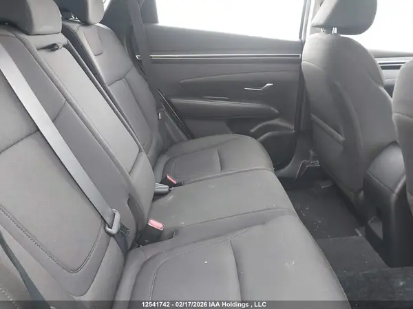 KM8JBCAE6NU038399 2022 HYUNDAI TUCSON - Image 8