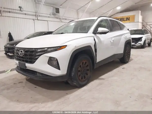KM8JBCAE6NU092530 2022 HYUNDAI TUCSON - Image 2