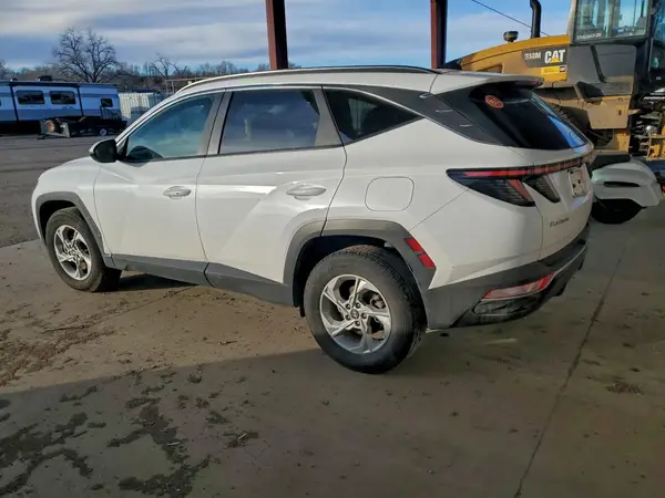 KM8JBCAE7NU018520 2022 HYUNDAI TUCSON - Image 2